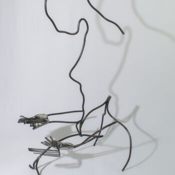 Sculpture titled "La lectrice" by Yez, Original Artwork, Metals