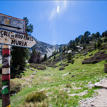 Photography titled "Camino a la cima" by Yolanda Eb, Original Artwork