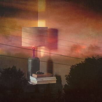 Photographie intitulée "The Lamp" par Yasmine Rafii, Œuvre d'art originale, Photographie manipulée