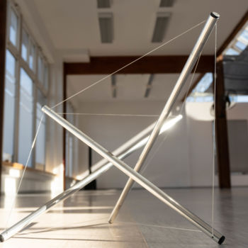 Скульптура под названием "Equilibrium" - Yuriy Kraft, Подлинное произведение искусства, Алюминий