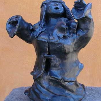 Skulptur mit dem Titel ""MUSIC MUSIC"" von Yvonne Omdal, Original-Kunstwerk, Keramik