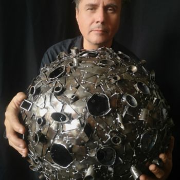 Sculpture titled "Planet Z (2)" by Evgen Zaborovsky, Original Artwork, Metals