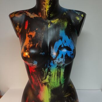 Rzeźba zatytułowany „Desiderio” autorstwa Antonio Zamariola, Oryginalna praca, Farba w spray'u