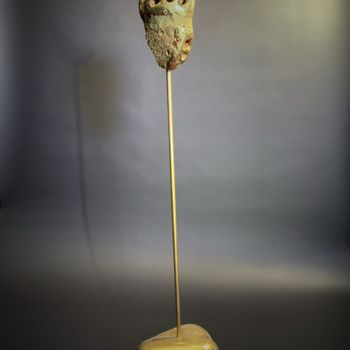 Skulptur mit dem Titel "La ruée vers l'or" von Zenzivi Nora Yahiaoui, Original-Kunstwerk, Stein