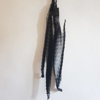 Sculpture titled "Les ailes brisées" by Zenzivi Nora Yahiaoui, Original Artwork, Aluminium