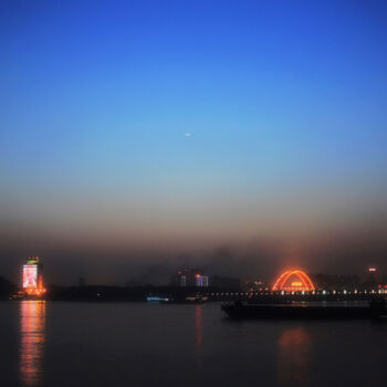 Fotografia intitolato "江城夜景" da Zhang Bi Zi Song Shu, Opera d'arte originale, Fotografia digitale