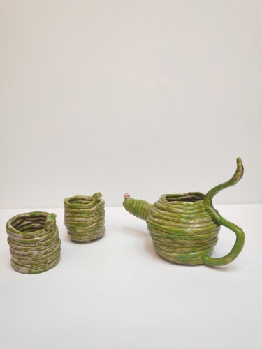 Sculpture intitulée "Boire avec les serp…" par Melo Lu, Œuvre d'art originale, Argile