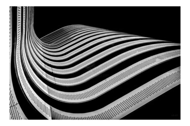 Photographie intitulée "CURVE" par 23h35 Photographie, Œuvre d'art originale, Photographie numérique