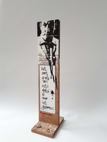 Skulptur mit dem Titel "Totem / Tontons fli…" von 2mé / Blondeau, Original-Kunstwerk, Holz