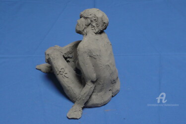 Sculpture intitulée "" Femme pensive "" par Mr Foe'Z, Œuvre d'art originale, Argile