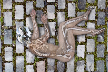 Fotografie getiteld "Le squelette" door A.R. Colman, Origineel Kunstwerk, Digitale fotografie