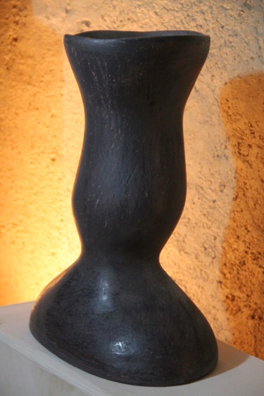 Sculpture titled "L’oubliée" by Anthony Barraud, Original Artwork, Clay