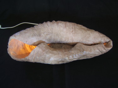 Sculpture intitulée "Lampe coquillage" par Anthony Barraud, Œuvre d'art originale, Argile