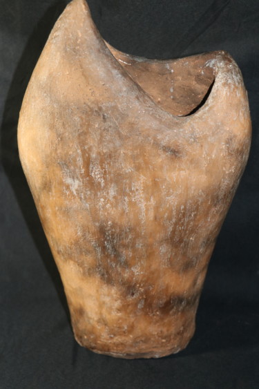 Sculpture titled "LE COL ROND" by Anthony Barraud, Original Artwork, Clay