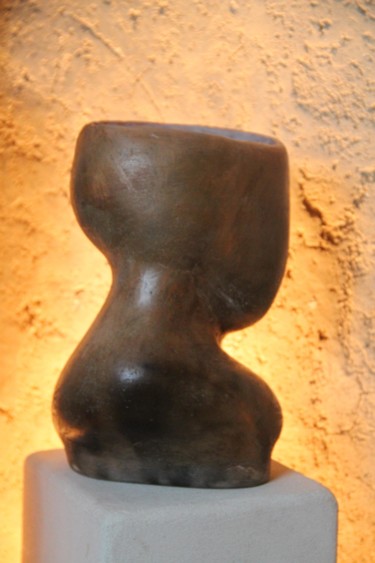 Skulptur mit dem Titel "LA SURVIE" von Anthony Barraud, Original-Kunstwerk, Ton