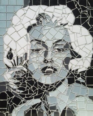Skulptur mit dem Titel "Marilyn Monroe" von Abdel Arthur Aouatah, Original-Kunstwerk, Mosaik