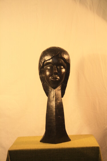 Escultura titulada "Jeune fille" por Abdellouahab Selka, Obra de arte original, Madera