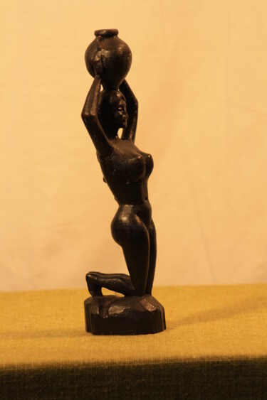 Sculpture titled "La vierge vue de cô…" by Abdellouahab Selka, Original Artwork, Wood