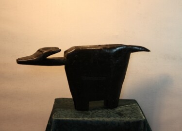 Sculpture intitulée "La Vache" par Abdellouahab Selka, Œuvre d'art originale, Bois