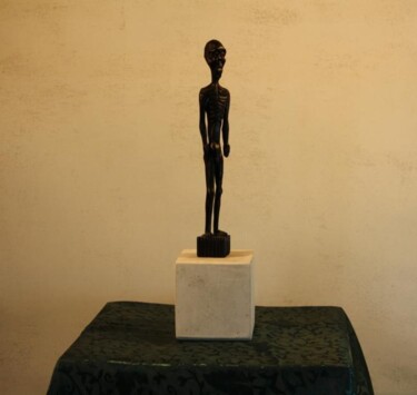 Escultura titulada "Le vieillard" por Abdellouahab Selka, Obra de arte original, Madera
