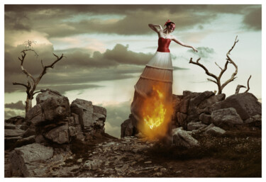 Fotografie mit dem Titel "Dance of Fire." von Abigail Gonzalez Pina, Original-Kunstwerk, Manipulierte Fotografie