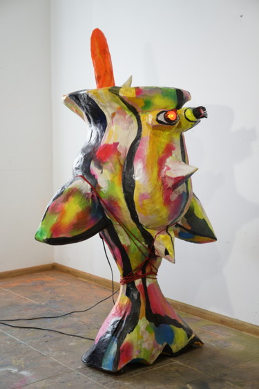 Escultura titulada "Fish with the holy…" por Irina Abramova, Obra de arte original, Papel maché