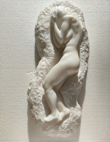 Escultura intitulada "Il dolore (Pain)" por Achille Chiarello, Obras de arte originais, Pedra