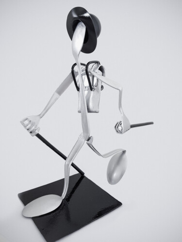 Escultura intitulada "Les figurines en mo…" por Adda Merzougui, Obras de arte originais, Metais