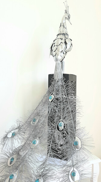 Скульптура под названием "Le Paon" - Adda Merzougui, Подлинное произведение искусства, Металлы