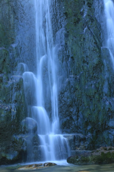 Photography titled "waterfall 11" by Tensaye, Original Artwork, Non Manipulated Photography
