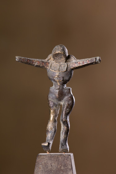 Sculpture titled "Christus II" by Adrian Uncrut, Original Artwork, Bronze