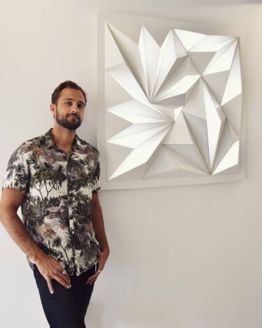 Sculpture titled "MIAMI blanc satin" by Adrien Marcos, Original Artwork, Wood