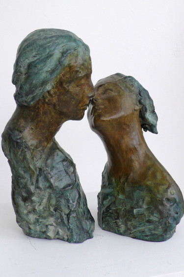 Skulptur mit dem Titel "LE BAISER" von Aelle, Original-Kunstwerk, Bronze