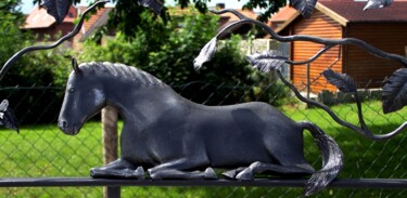 Sculptuur getiteld "Smeedijzeren paarde…" door Ælt (Atelier Lebrun Transinne), Origineel Kunstwerk, Metalen