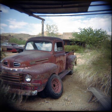 Fotografie getiteld "Route 66 - Old Car" door Agnès M, Origineel Kunstwerk