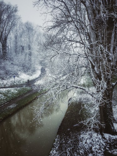 Fotografie mit dem Titel "Neige sur le canal…" von Agnès M, Original-Kunstwerk