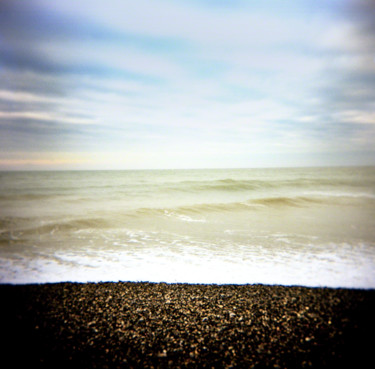 Photographie intitulée "Cayeux, holga, Nord…" par Agnès M, Œuvre d'art originale