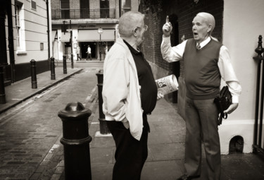 Photographie intitulée "Discussion, noir&bl…" par Agnès M, Œuvre d'art originale