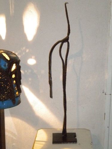 Sculpture titled "L'oiseau faucille" by Agostinho Dacunha, Original Artwork, Metals