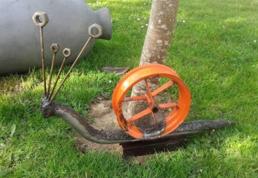 Skulptur mit dem Titel "Escargot Roue de  b…" von Agostinho Dacunha, Original-Kunstwerk, Metalle