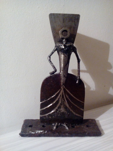 Skulptur mit dem Titel "Princesse" von Agostinho Dacunha, Original-Kunstwerk, Metalle