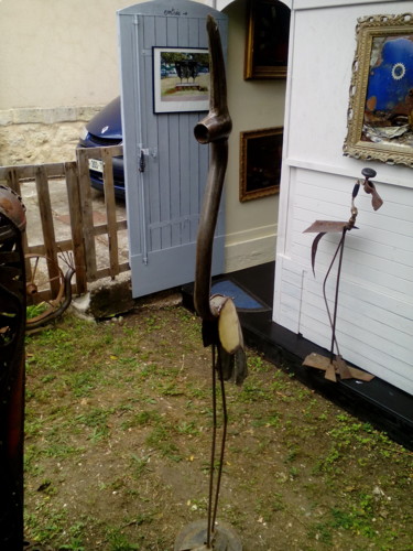 Sculpture titled "L'oiseau tête de pi…" by Agostinho Dacunha, Original Artwork, Metals