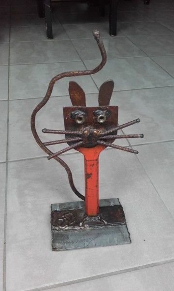 Sculpture titled "Chat burin" by Agostinho Dacunha, Original Artwork, Metals
