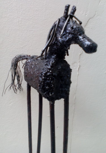 Escultura titulada "Cheval de Troie" por Agostinho Dacunha, Obra de arte original, Metales