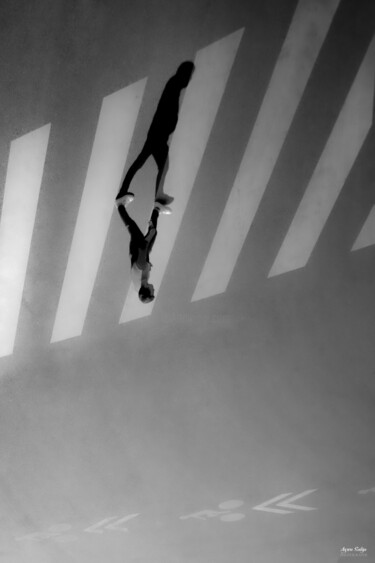 Photographie intitulée "Passage piéton" par Agron Salija, Œuvre d'art originale, Photographie numérique