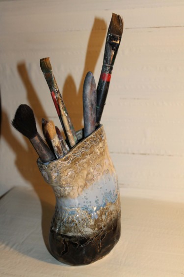 Artisanat intitulée "Pot à pinceaux" par Akara Péala, Œuvre d'art originale