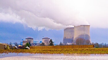 Fotografie mit dem Titel "Centrale nucléaire" von Michel Akli, Original-Kunstwerk, Nicht bearbeitete Fotografie