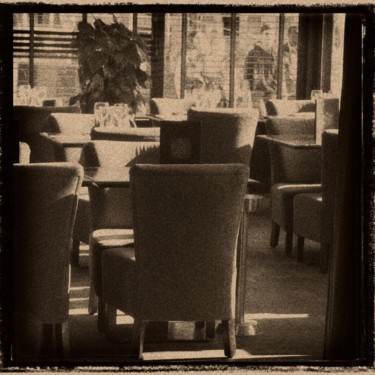 Photography titled "Café le Carré (3)" by Michel Akli, Original Artwork, Non Manipulated Photography