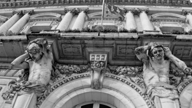 Photographie intitulée "La façade de l'Hôte…" par Michel Akli, Œuvre d'art originale, Photographie numérique