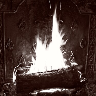 Fotografie mit dem Titel "La cheminée (le feu)" von Michel Akli, Original-Kunstwerk, Digitale Fotografie